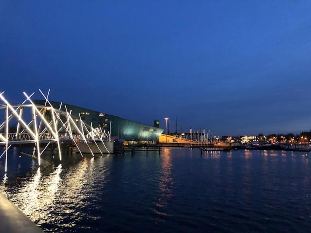 Botel Elodie Amsterdam Eksteriør bilde